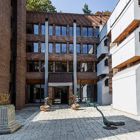 Forest Hotel 4*